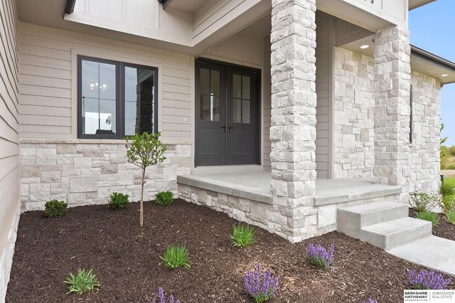 3661 S 219th Street, Omaha, NE 68022
