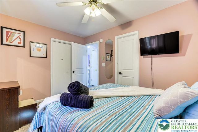 7901 Sleepy Hollow Drive, Coolbaugh Twp, PA 18466