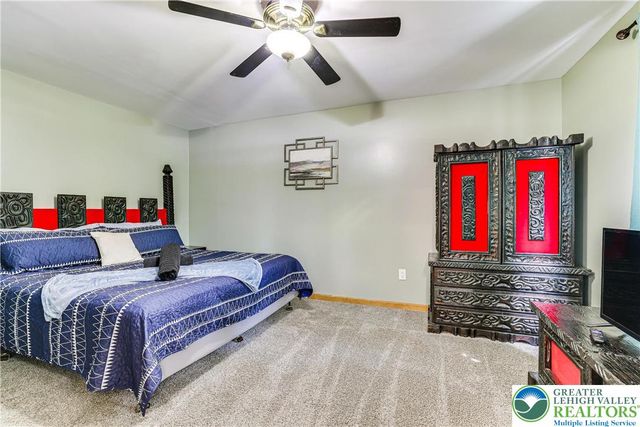 7901 Sleepy Hollow Drive, Coolbaugh Twp, PA 18466