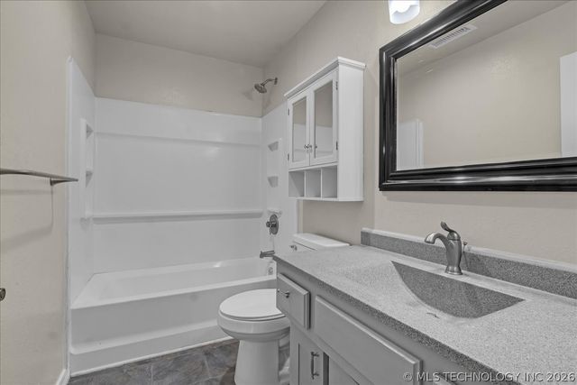 201 SE 7th Street, Pryor, OK 74361