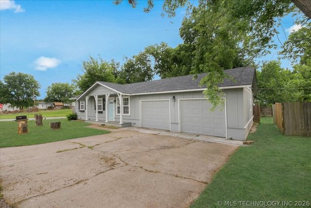 201 SE 7th Street, Pryor, OK 74361