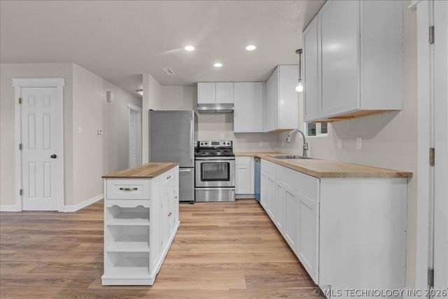 201 SE 7th Street, Pryor, OK 74361