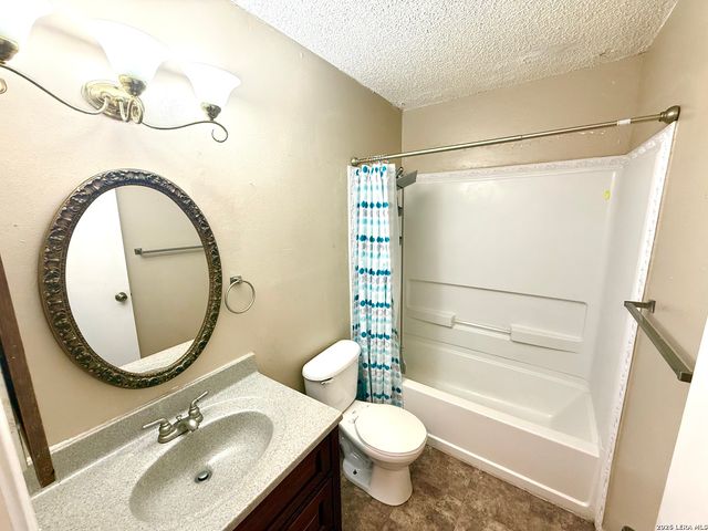 10610 Green Vista Street, San Antonio, TX 78223