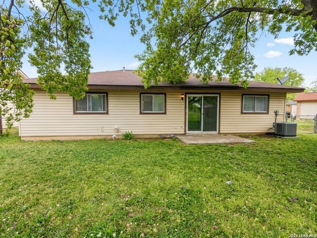 10610 Green Vista Street, San Antonio, TX 78223