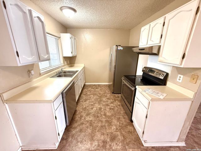 10610 Green Vista Street, San Antonio, TX 78223