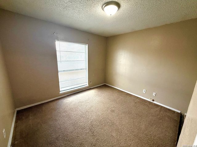 10610 Green Vista Street, San Antonio, TX 78223