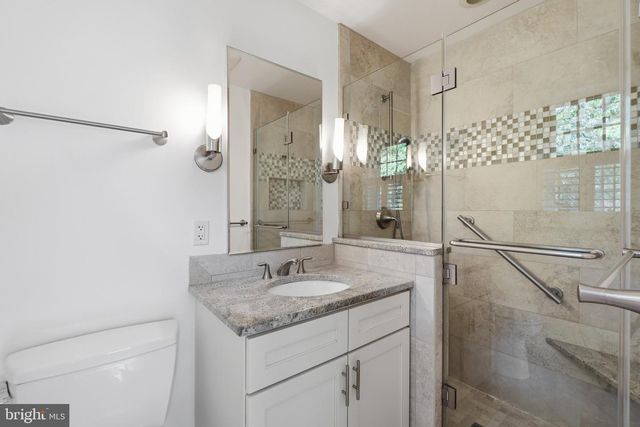 6460 32ND ST NW, Washington, DC 20015