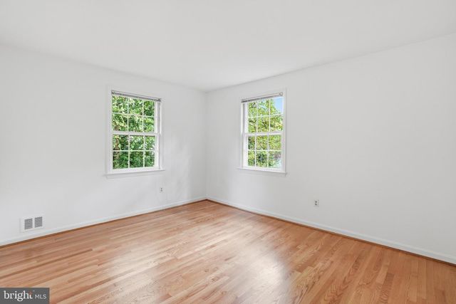 6460 32ND ST NW, Washington, DC 20015