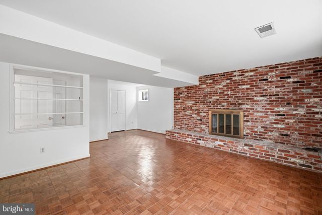 6460 32ND ST NW, Washington, DC 20015