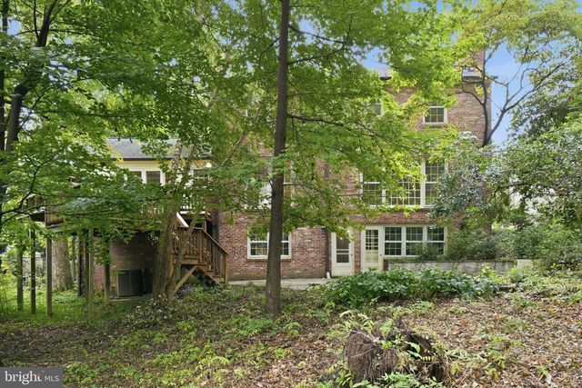 6460 32ND ST NW, Washington, DC 20015