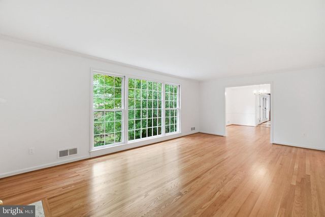 6460 32ND ST NW, Washington, DC 20015