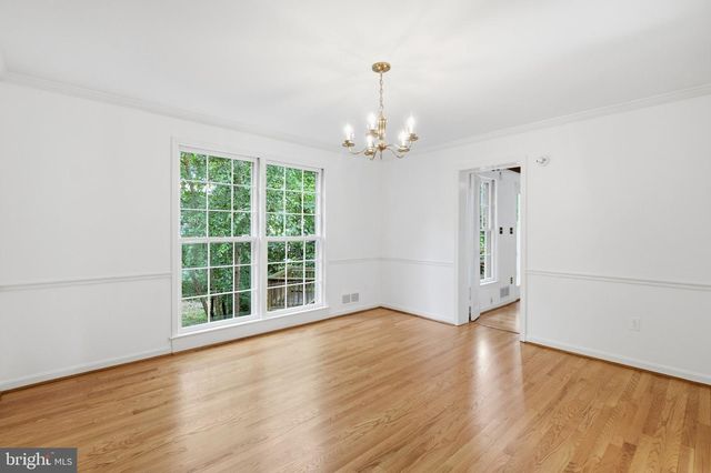 6460 32ND ST NW, Washington, DC 20015