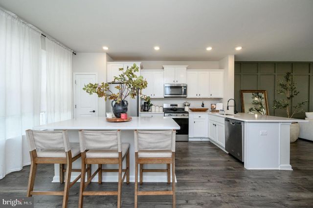 7 FOUNDRY BLVD, Mount Holly, NJ 08060