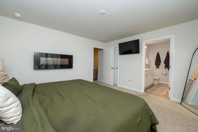 7 FOUNDRY BLVD, Mount Holly, NJ 08060