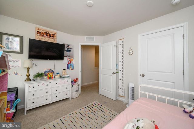 7 FOUNDRY BLVD, Mount Holly, NJ 08060