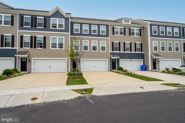 7 FOUNDRY BLVD, Mount Holly, NJ 08060