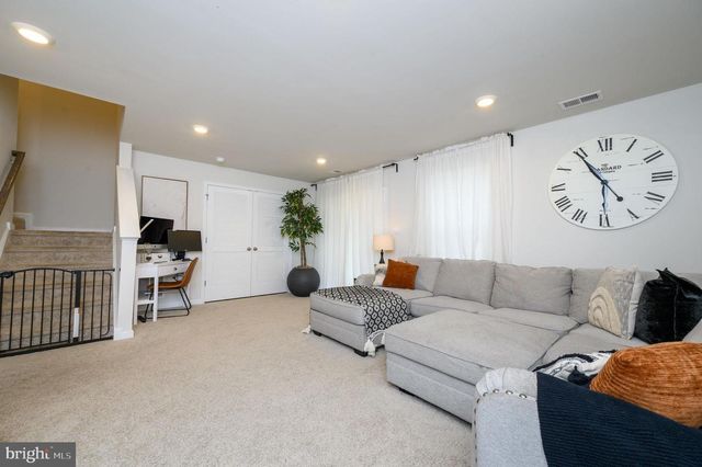 7 FOUNDRY BLVD, Mount Holly, NJ 08060