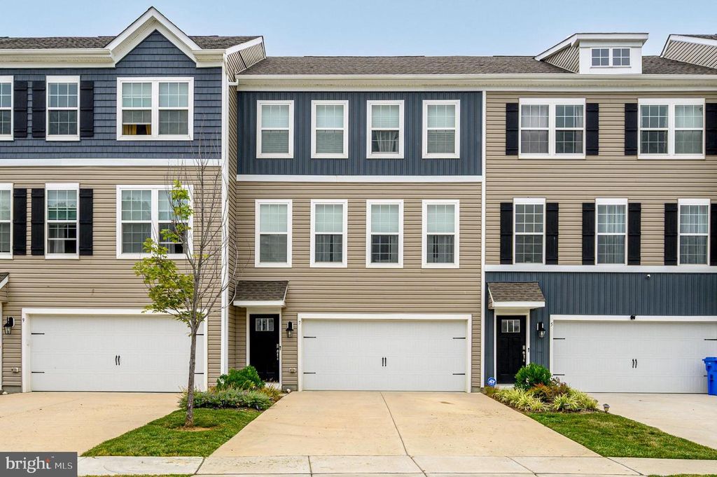 7 FOUNDRY BLVD, Mount Holly, NJ 08060