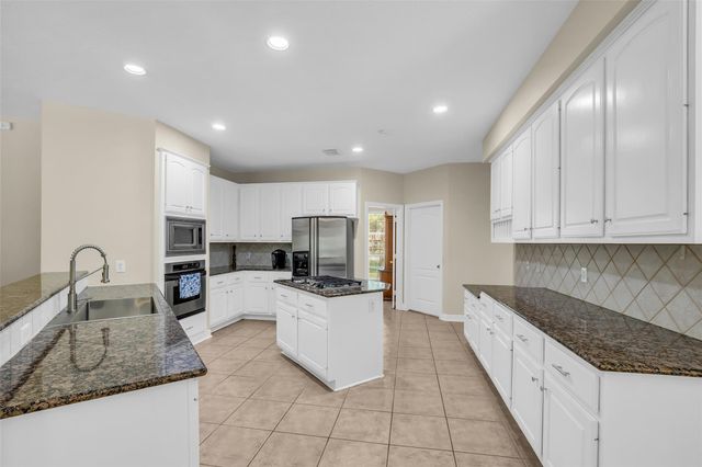 10419 Clubhouse Circle, Magnolia, TX 77354