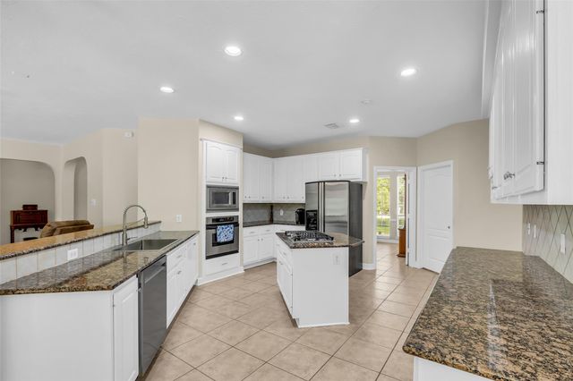 10419 Clubhouse Circle, Magnolia, TX 77354