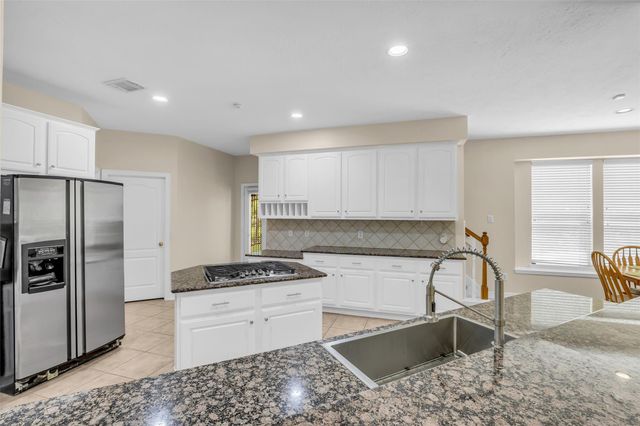 10419 Clubhouse Circle, Magnolia, TX 77354