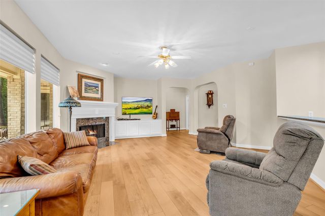 10419 Clubhouse Circle, Magnolia, TX 77354