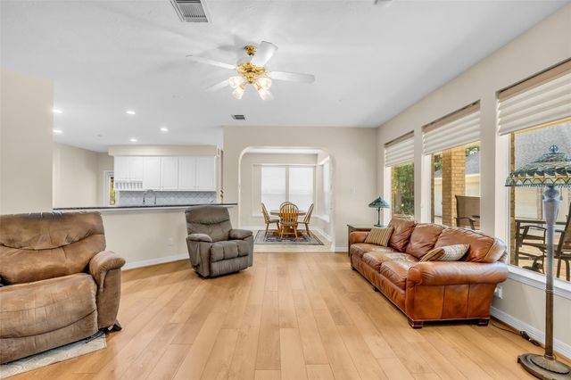 10419 Clubhouse Circle, Magnolia, TX 77354
