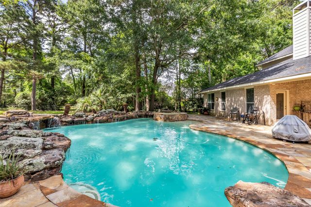 10419 Clubhouse Circle, Magnolia, TX 77354