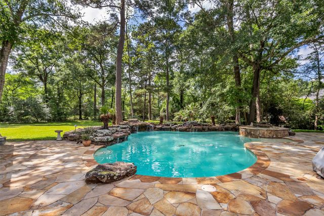 10419 Clubhouse Circle, Magnolia, TX 77354
