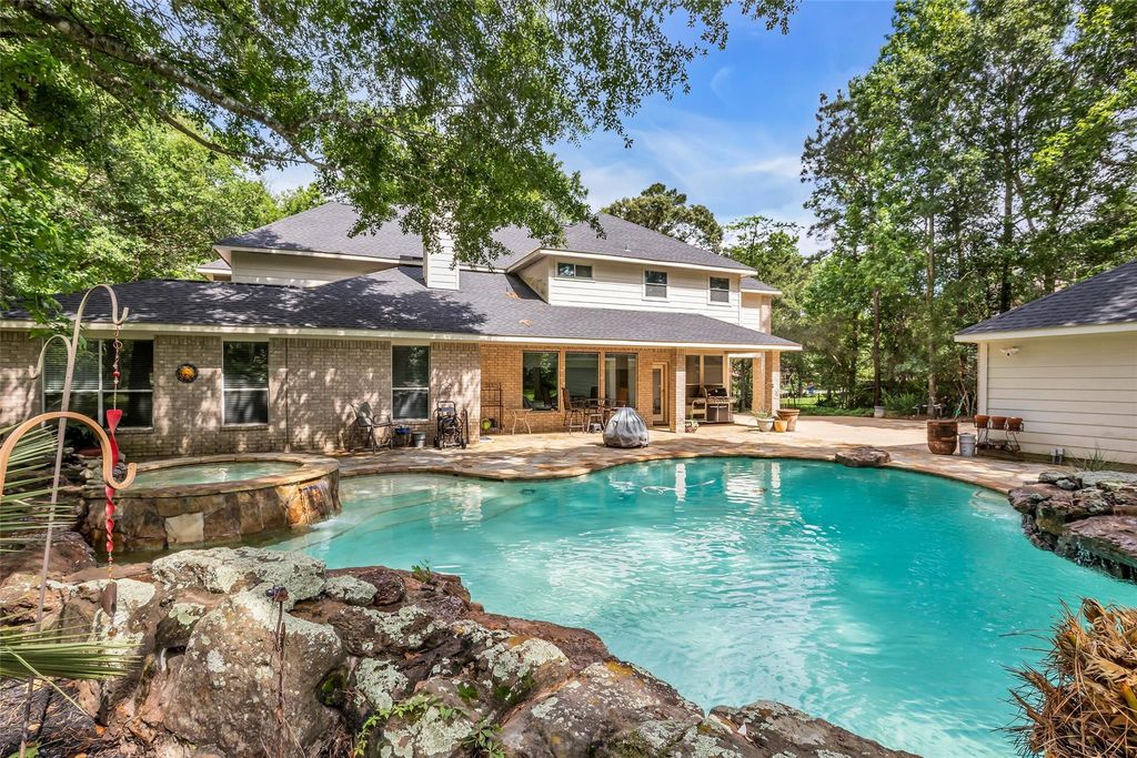 10419 Clubhouse Circle, Magnolia, TX 77354