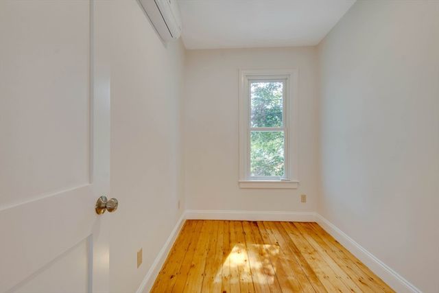 31 School St 1, Brookline, MA 02446