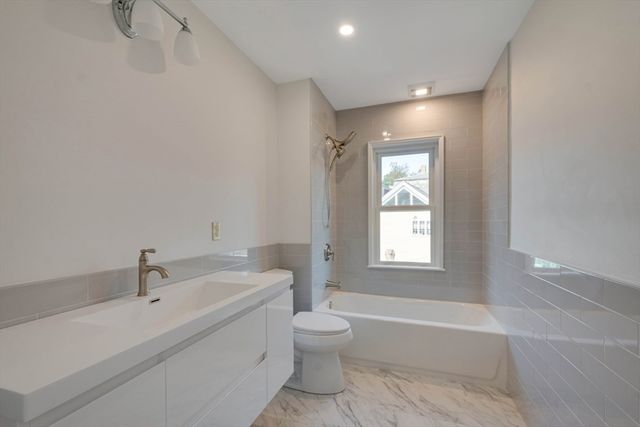 31 School St 1, Brookline, MA 02446