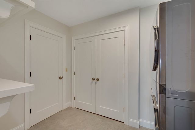 31 School St 1, Brookline, MA 02446