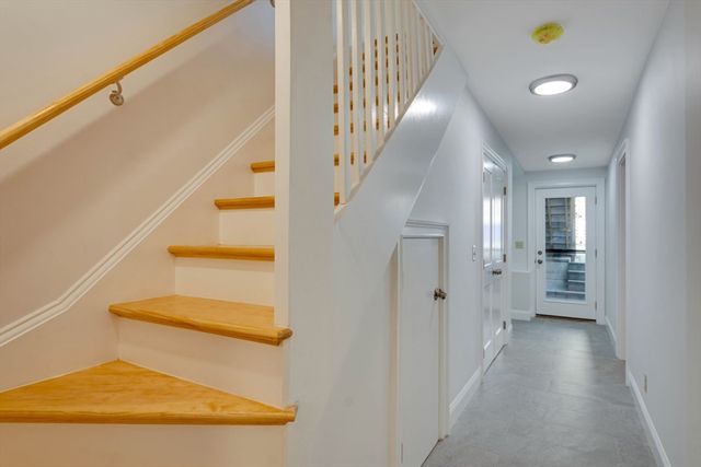 31 School St 1, Brookline, MA 02446