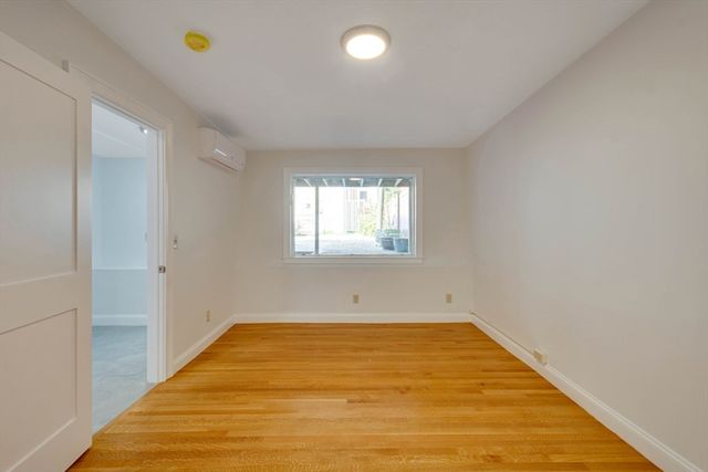 31 School St 1, Brookline, MA 02446