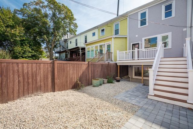 31 School St 1, Brookline, MA 02446