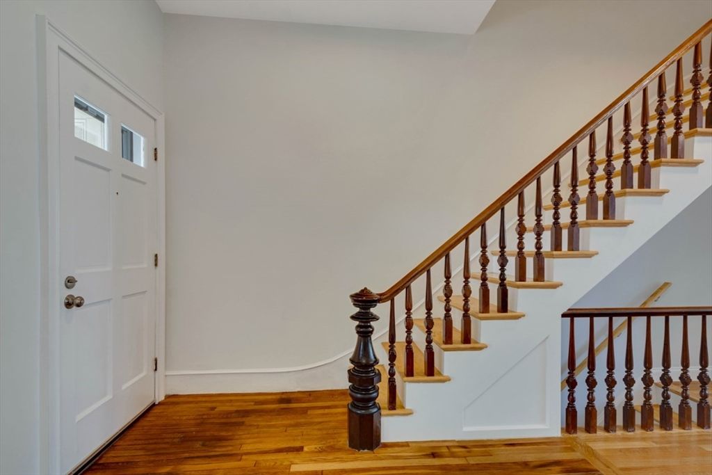 31 School St 1, Brookline, MA 02446