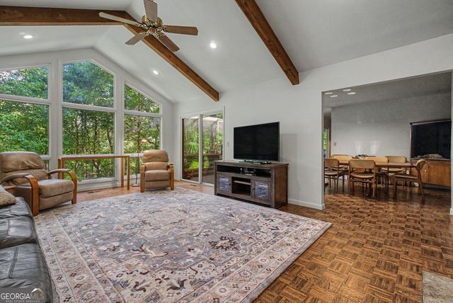 70 Doe Run, Sautee Nacoochee, GA 30571