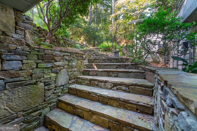 70 Doe Run, Sautee Nacoochee, GA 30571