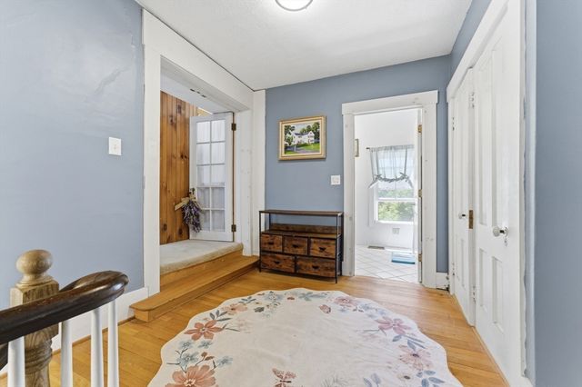 211 Village St, Medway, MA 02053