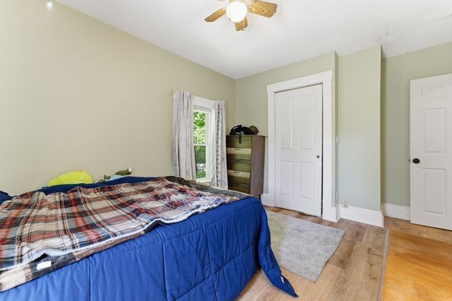211 Village St, Medway, MA 02053