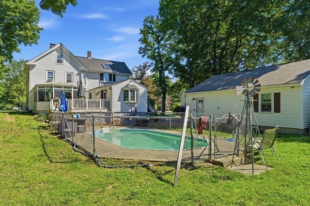 211 Village St, Medway, MA 02053