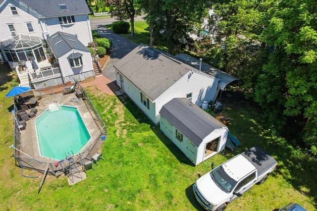 211 Village St, Medway, MA 02053