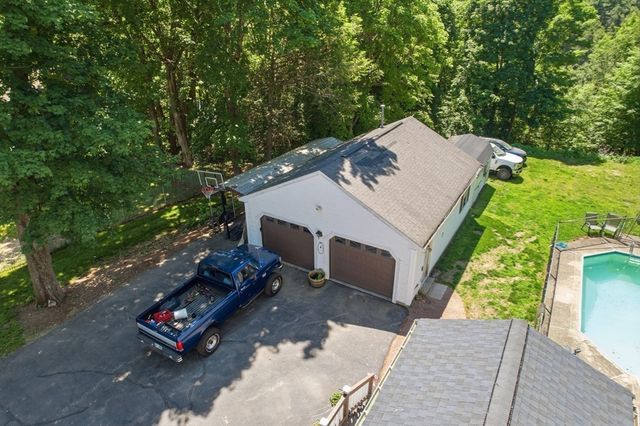 211 Village St, Medway, MA 02053