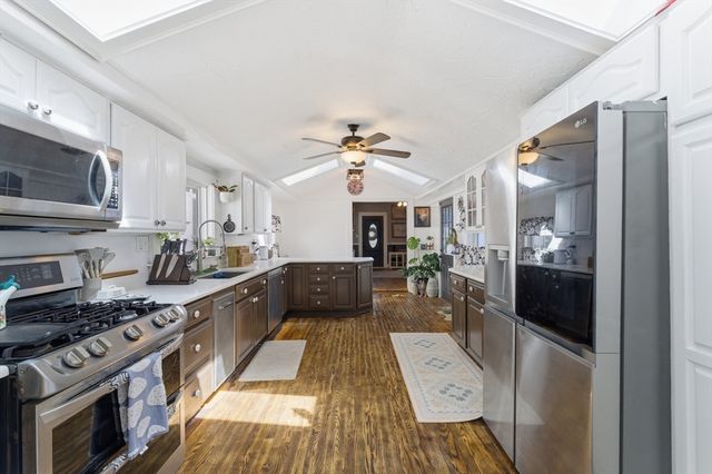 211 Village St, Medway, MA 02053