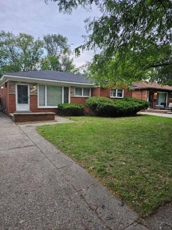 20260 Greenview, Detroit, MI 48219