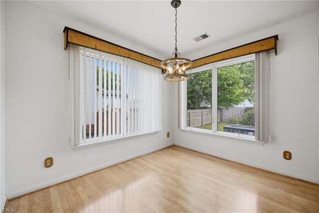3949 Middlewood DR, Virginia Beach, VA 23456