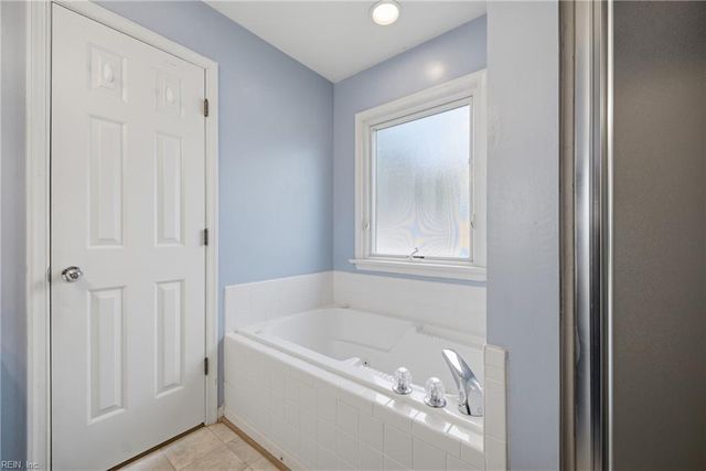 3949 Middlewood DR, Virginia Beach, VA 23456