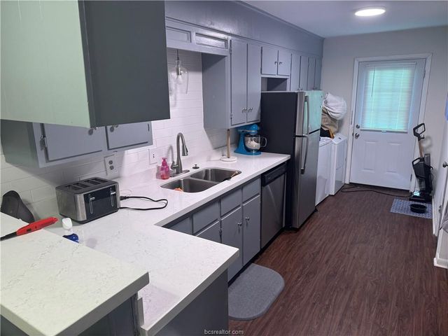 3919 Olive Street B, Bryan, TX 77801