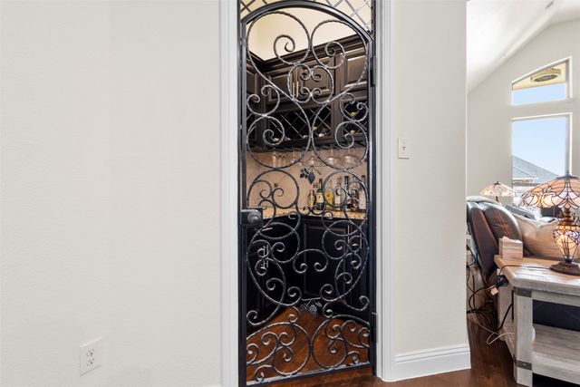 6116 Falls Lake Road, Fort Worth, TX 76179